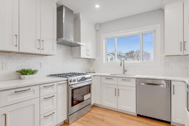 15 Melville 15, Somerville, MA 02145