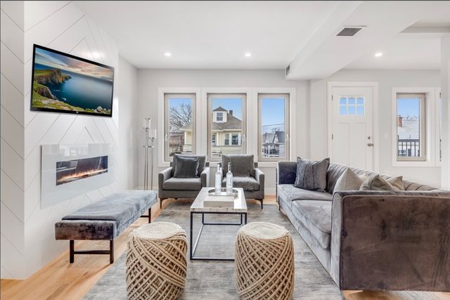 15 Melville 15, Somerville, MA 02145