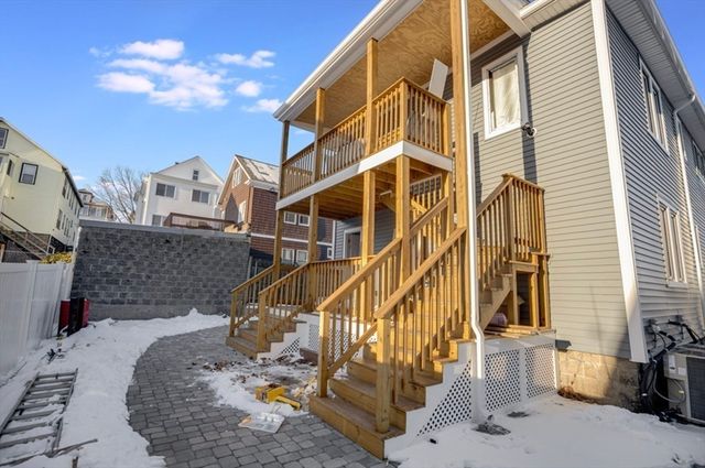 15 Melville 15, Somerville, MA 02145