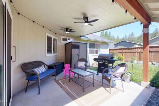 2036 SW Truman Way, Grants Pass, OR 97526