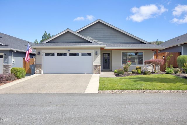 2036 SW Truman Way, Grants Pass, OR 97526