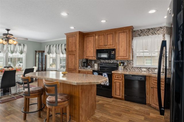 37533 GILL AVENUE, Zephyrhills, FL 33541