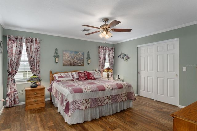 37533 GILL AVENUE, Zephyrhills, FL 33541