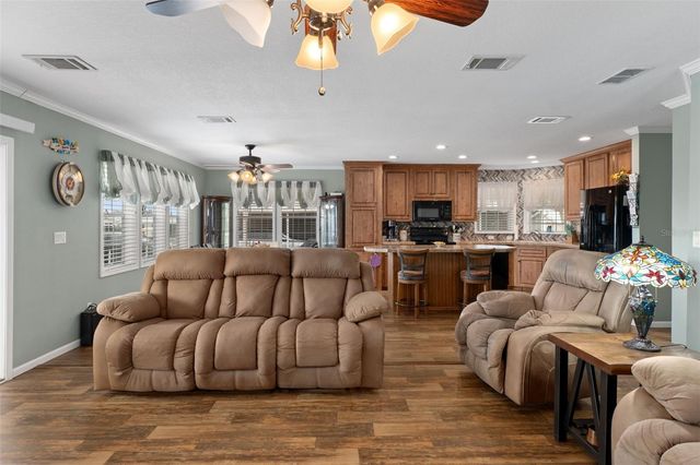 37533 GILL AVENUE, Zephyrhills, FL 33541