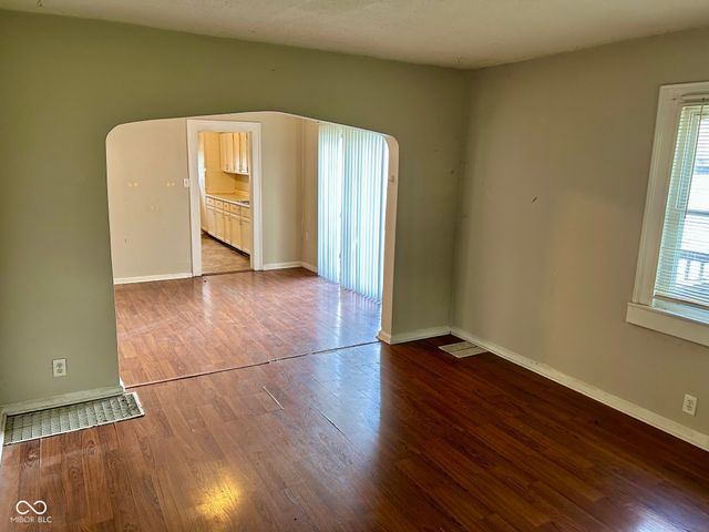 5413 Greenfield Avenue, Indianapolis, IN 46219