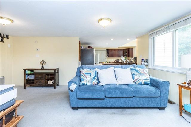 9 Beaver Lake Road, Derry, NH 03038