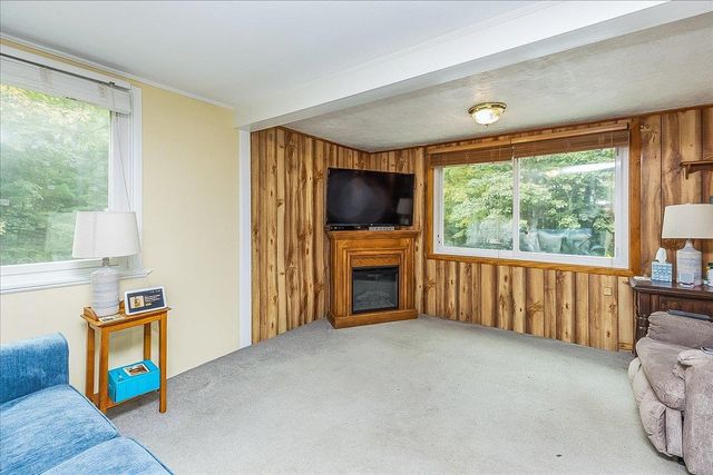 9 Beaver Lake Road, Derry, NH 03038