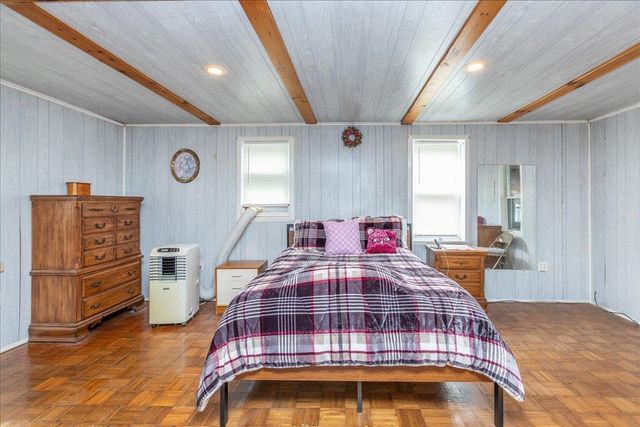 9 Beaver Lake Road, Derry, NH 03038