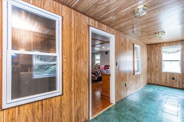 9 Beaver Lake Road, Derry, NH 03038