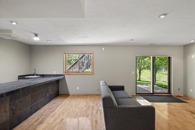 4008 Pennsylvania Avenue, Eagan, MN 55123