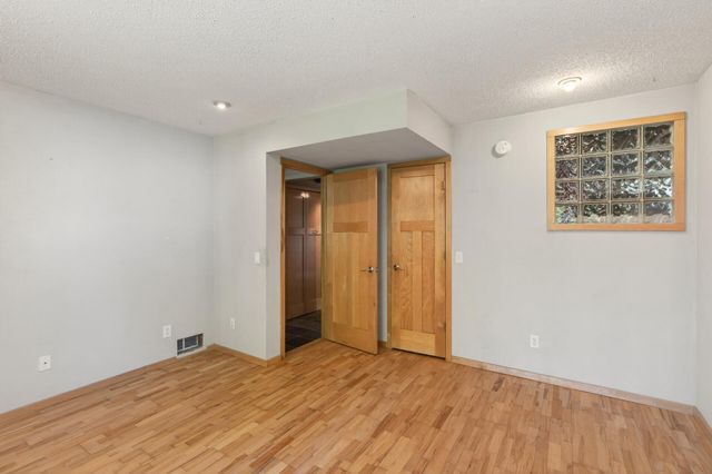 4008 Pennsylvania Avenue, Eagan, MN 55123