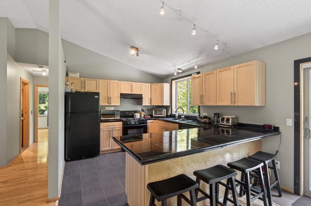 4008 Pennsylvania Avenue, Eagan, MN 55123