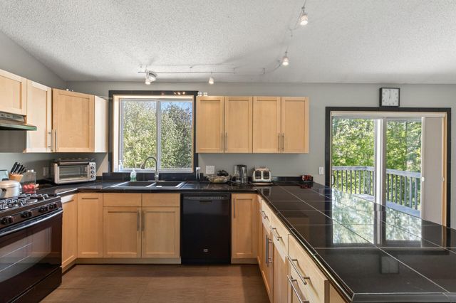 4008 Pennsylvania Avenue, Eagan, MN 55123