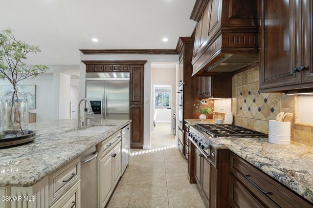 1910 Max Court, Simi Valley, CA 93065