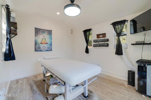 1910 Max Court, Simi Valley, CA 93065