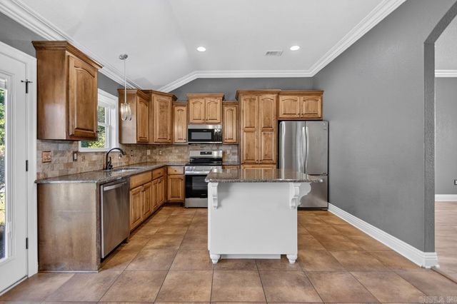 2806 Barbara Court, Bryant, AR 72022