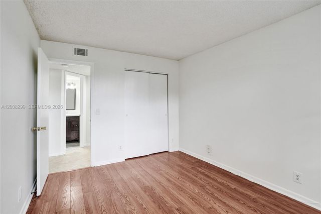 8721 Wiles Rd 101, Coral Springs, FL 33067