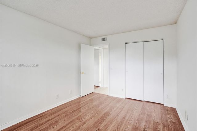 8721 Wiles Rd 101, Coral Springs, FL 33067