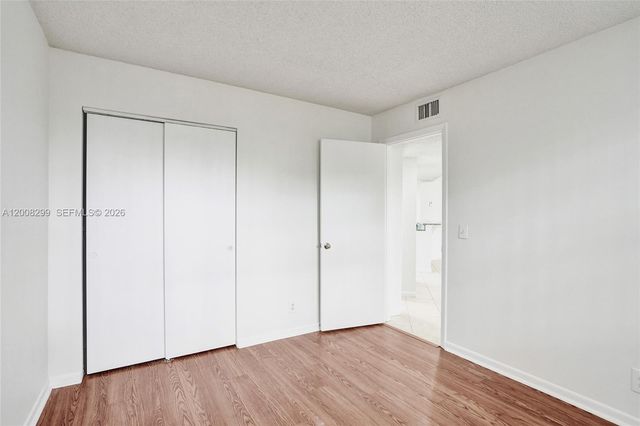 8721 Wiles Rd 101, Coral Springs, FL 33067