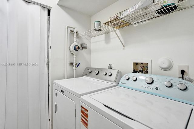 8721 Wiles Rd 101, Coral Springs, FL 33067