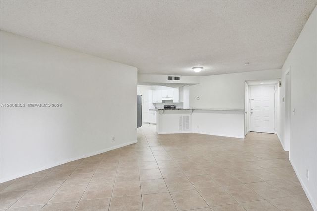8721 Wiles Rd 101, Coral Springs, FL 33067