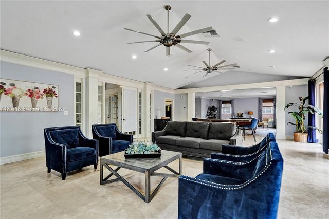 8721 Wiles Rd 101, Coral Springs, FL 33067