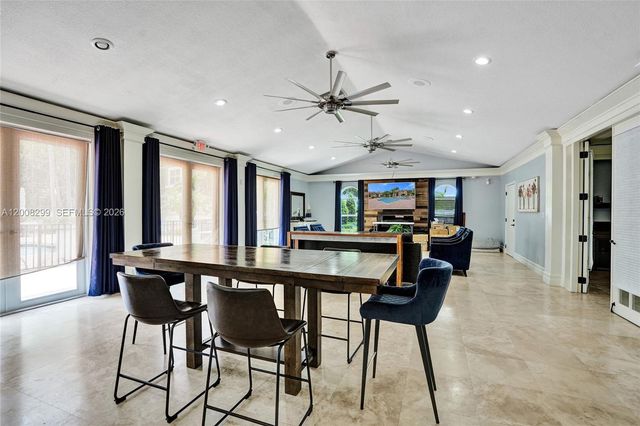 8721 Wiles Rd 101, Coral Springs, FL 33067