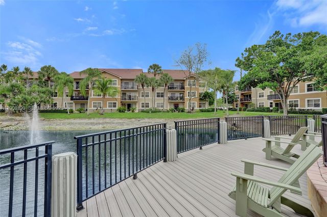 8721 Wiles Rd 101, Coral Springs, FL 33067