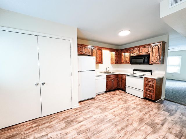 108 Coyote Ct Apt 5, Clarksville, TN 37043