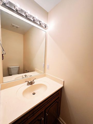 108 Coyote Ct Apt 5, Clarksville, TN 37043