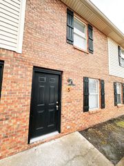 108 Coyote Ct Apt 5, Clarksville, TN 37043