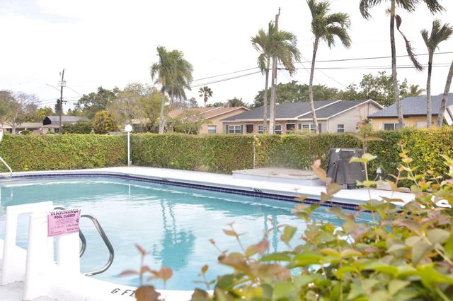 6500 Winfield Boulevard Unit 201, Margate, FL 33063
