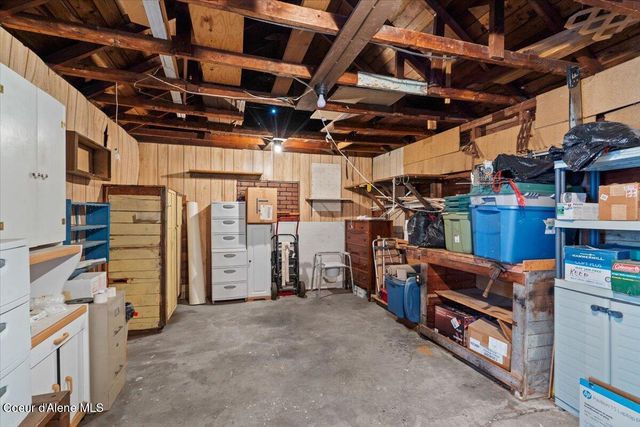 301 Third St, Osburn, ID 83849
