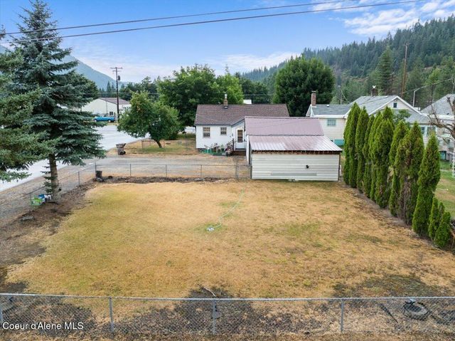 301 Third St, Osburn, ID 83849