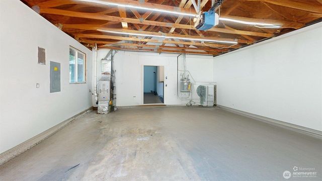 6011 185th Street SW, Lynnwood, WA 98037
