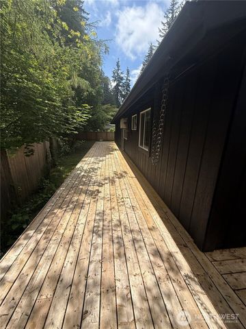 6011 185th Street SW, Lynnwood, WA 98037