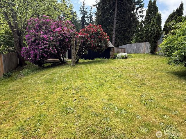 6011 185th Street SW, Lynnwood, WA 98037