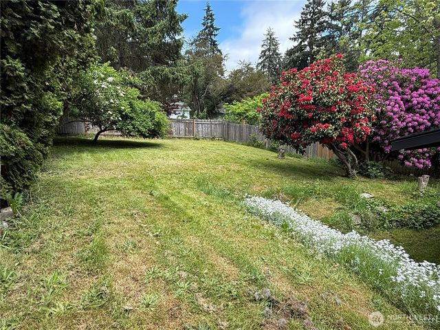 6011 185th Street SW, Lynnwood, WA 98037