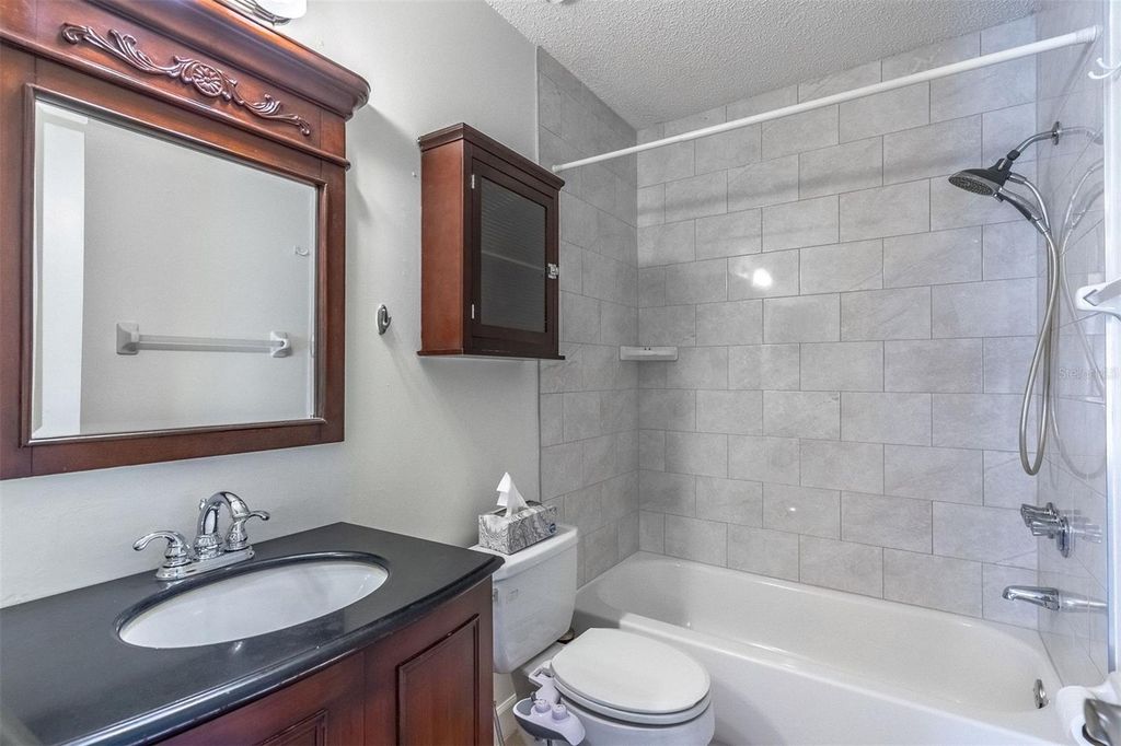 Image 20 of property listing at 1712 SILVER CREEK COURT 99, Orlando, FL 32807