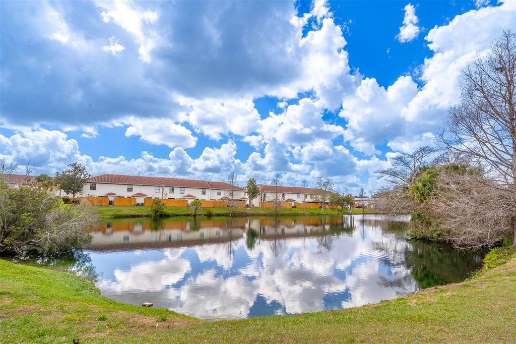 Image 36 of property listing at 1712 SILVER CREEK COURT 99, Orlando, FL 32807