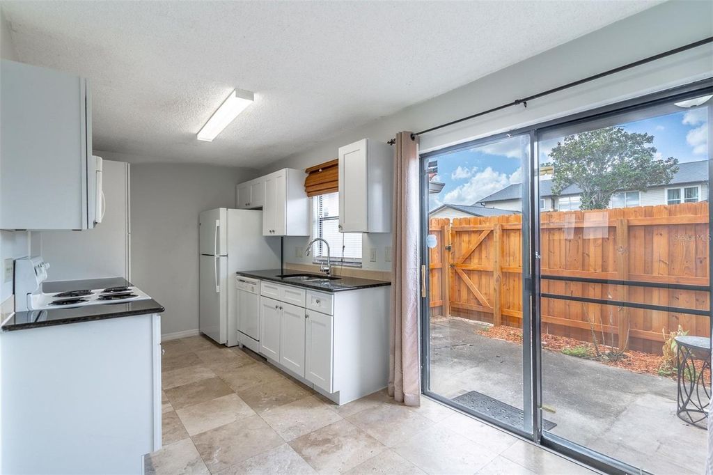 Image 6 of property listing at 1712 SILVER CREEK COURT 99, Orlando, FL 32807