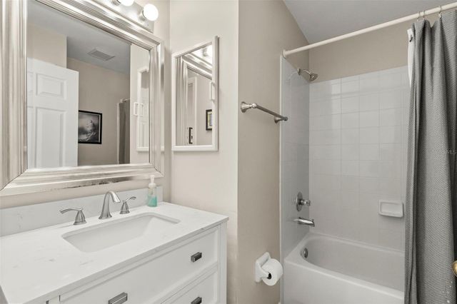 206 S HIMES AVENUE, Tampa, FL 33609