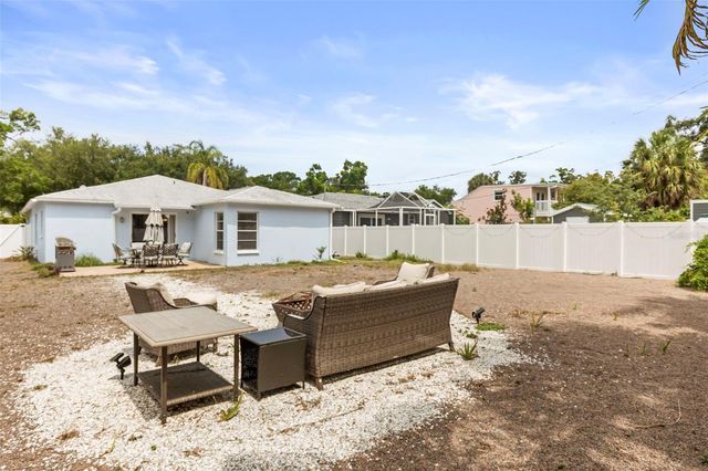206 S HIMES AVENUE, Tampa, FL 33609