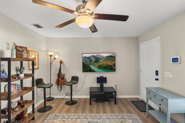 206 S HIMES AVENUE, Tampa, FL 33609