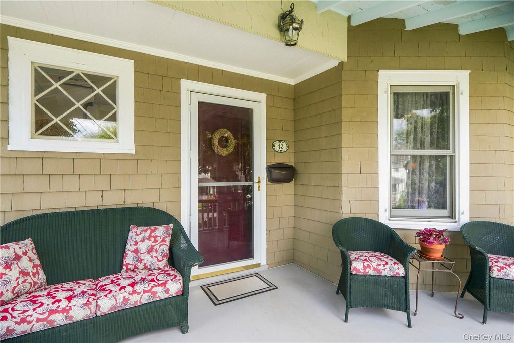 43 Kellogg Street, Oyster Bay, NY 11771 — photo 4