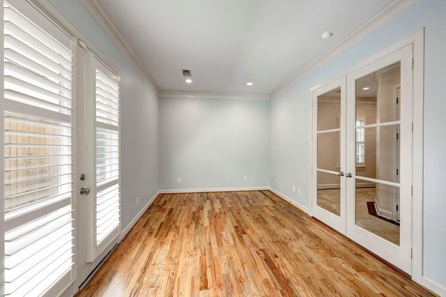 1523 Haddon B, Houston, TX 77006