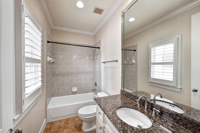 1523 Haddon B, Houston, TX 77006