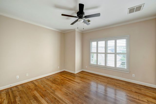 1523 Haddon B, Houston, TX 77006