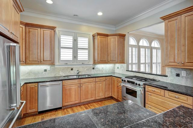 1523 Haddon B, Houston, TX 77006