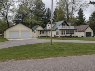 117 Vienna Court, Houghton Lake, MI 48629